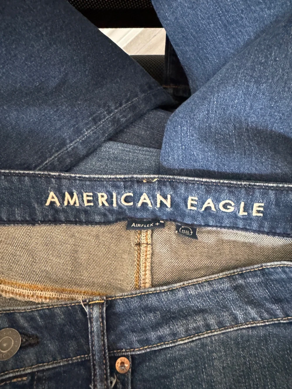 American Eagle Men’s Athletic Fit Jeans size 34